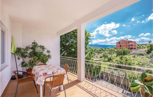 Gorgeous Apartment In Novi Vinodolski