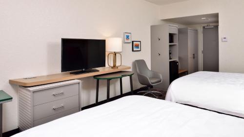TV o dispositivi per l'intrattenimento presso Holiday Inn & Suites Orlando - I-Drive - Theme Parks by IHG