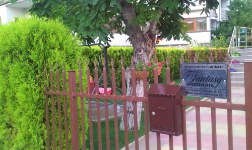 Taman di luar Fantasy Apartments Saint Constantine and Helena Resort