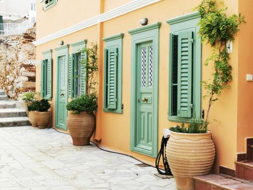 Kalypso's apt in Hermoupolis rooftop with seaview