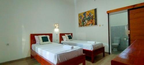 Tunjung guest house lovina beach