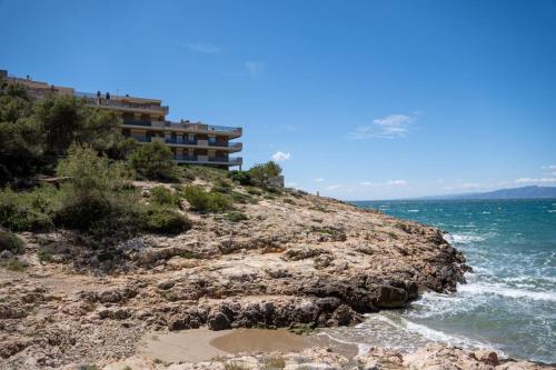 1ºlineaMar-exclusive-Chill-wifi-SeaViews-PortAventura6