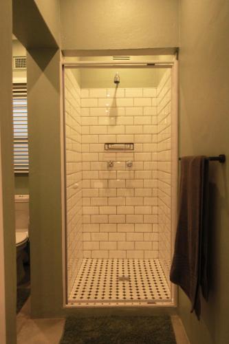 Ένα μπάνιο στο Clifton Home