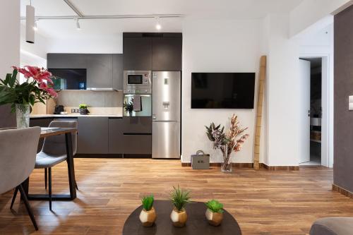 Seaside Apartment by Flisvos Marina