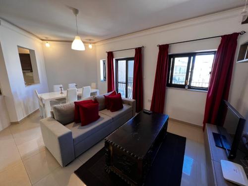 Χώρος καθιστικού στο Superb 3 Bedroom Maisonette in Naxxar