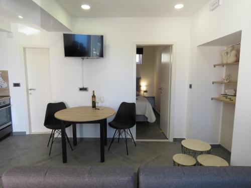 Nevera Apartment