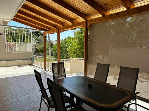 La Vita apartments-near airport & sea