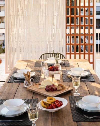 Nápoje v ubytování Sea View Beach Penthouse - Athens Coast