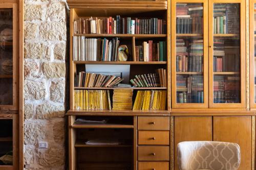 ホテルにある図書室