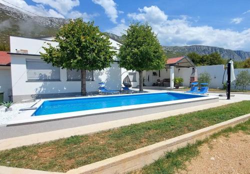 Πισίνα στο ή κοντά στο Infinity - Attractive villa for rest and relaxation