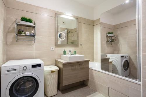 Ένα μπάνιο στο Apt 6P - Standing RER Tram Paris Orly Velizy