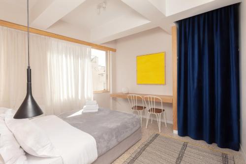 The Marble Suites, PLAKA