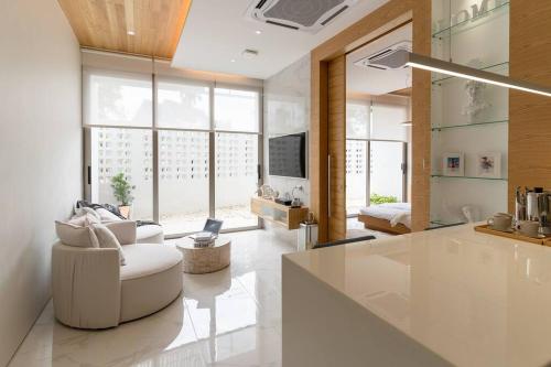 Μια τηλεόραση ή/και κέντρο ψυχαγωγίας στο The Residence by Andaman Villa