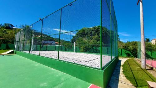 Tennis- og/eller squashfaciliteter på Geribá Dream House eller i nærheden