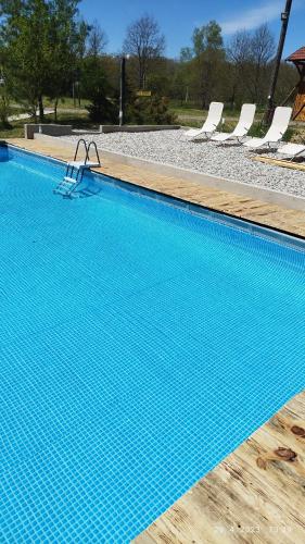 Kolam renang di atau dekat dengan KUĆA ZA ODMOR/PROSLAVE