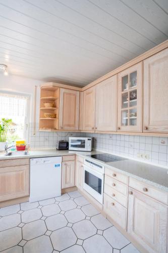 Una cocina o cocineta en Fewo Obsthof Matthies