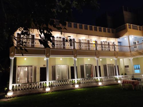 El edificio en el que está el hotel