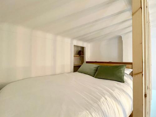 COSY COCOON - 2 to 4 travelers.