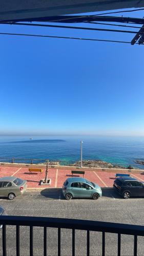 SG seaview apartment