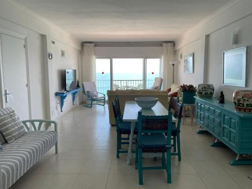 Fuengirola Great terrace with views to the sea. 5th floor Downtown area