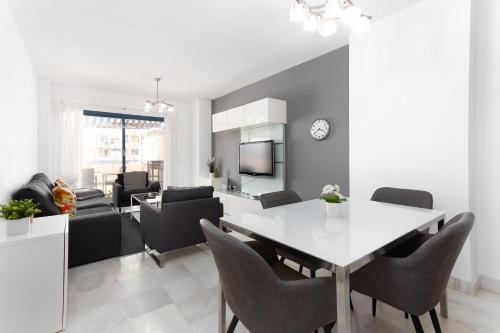 2F MTR - Marbella Temporary Rent 3bedrooms Old Town