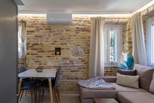 Castello Nuovo Suite by CorfuEscapes