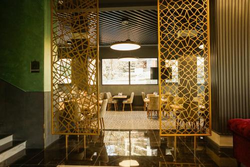 Posezení v ubytování Aram Otel Business & Luxury