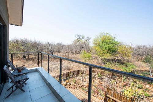 Balkoni atau teres di Safari Moon Luxury Bush Lodge