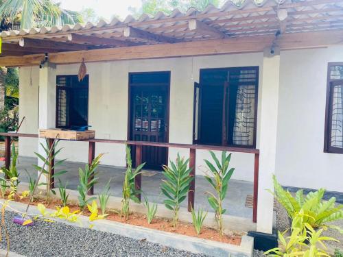 Κήπος έξω από το Villa King Coco