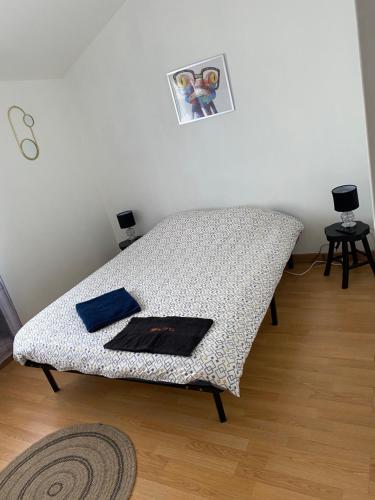 Krevet ili kreveti u jedinici u okviru objekta Chambre privée dammarie les lys