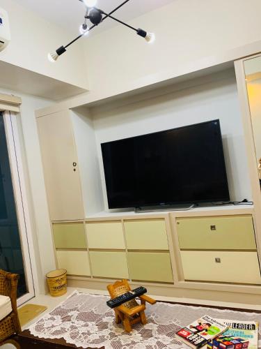 TV a/nebo společenská místnost v ubytování Family Space in Tagaytay- Value for Money