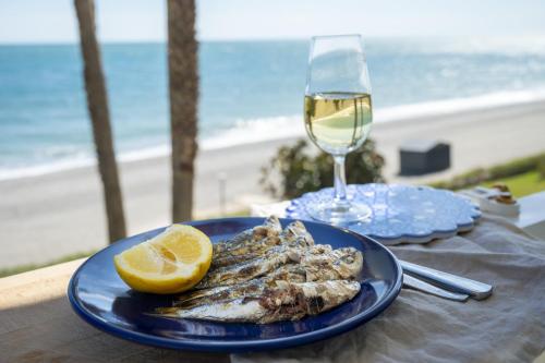 Top Floor Fuengirola Park Apartment with Parking