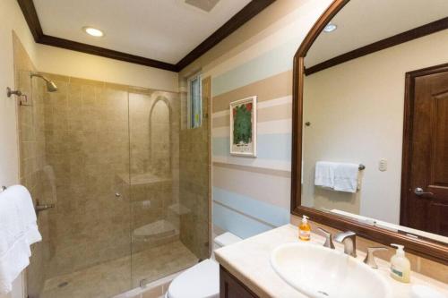 ห้องน้ำของ Bay Residence Los Suenos Resort & Marina