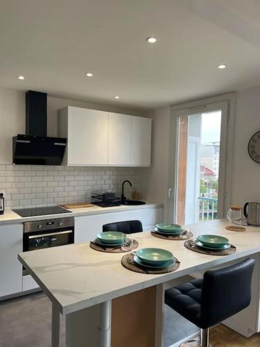 Photo de la galerie de l'établissement Chambre privée dans un appartement partagé, à Villeurbanne