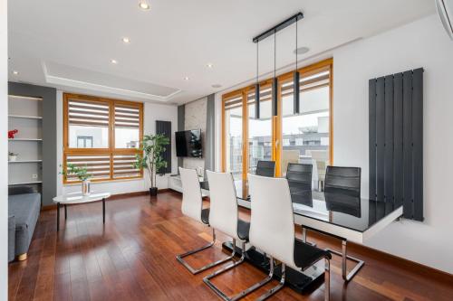 Superior Apartment with Terrace & Free Parking