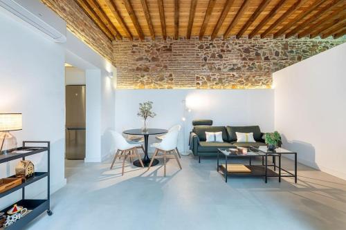 KEYWISE Encantador apartamento Nordico en el centro 2 habitaciones y dos baños con terraza patio