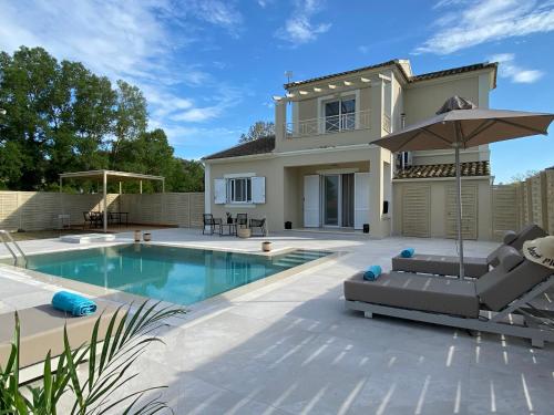 Πισίνα στο ή κοντά στο My Corfu Luxury Villa with private pool