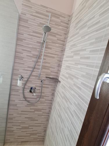 Salle de bains dans l'établissement Le Anfore di Nora Domo