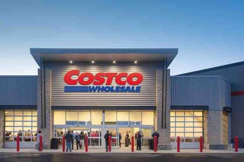 people standing outside of a costco who fail store at Private Newly Renovated Studio w private Parking! in Portland
