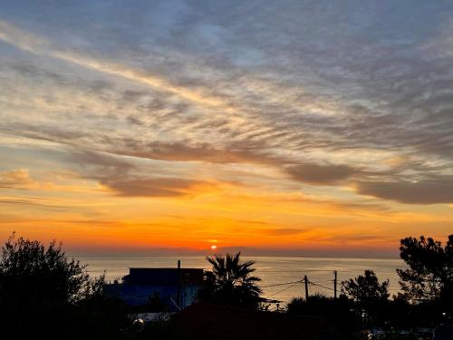 Kép "Sunrise Stegna" 1 szállásáról Arhángeloszban a galériában