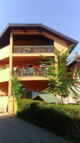 Budova, kde se apartmán nachází