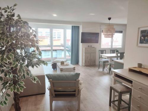 178A Mar de Gijón Apto con vistas by R2R Consulting