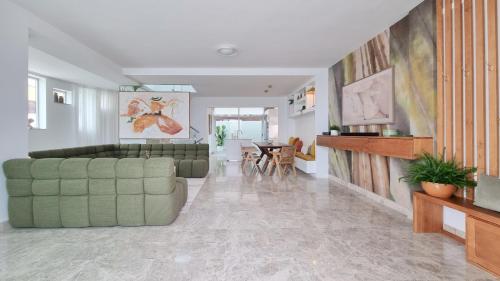 Posezení v ubytování The Moss - Luxury Villa in Corralejo near the Beach