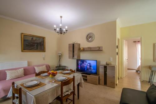 SOPHIE'S GARDEN APARTMENT