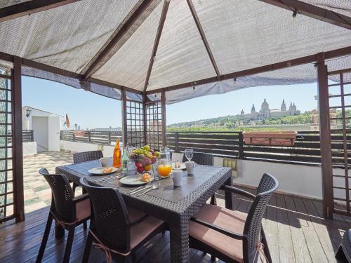 Unique Cozy Scenic Penthouse
