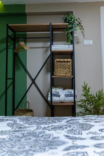 a bunk bed in a room next to a bed at פאטה מורגנה אואזיס - בית נופש פרטי עם בריכה מחוממת in Beer Sheva