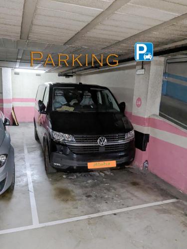 Aloha Bilbao city centre with Parking