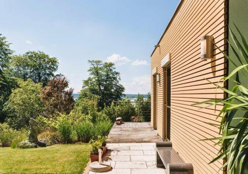 Gallery image of Snug Stays 3 - Traumhafter Seeblick, 2 Zi Apartment, Garten & Terrasse in Herrsching am Ammersee