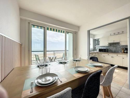 Bord de mer vue panoramique avec parking privé