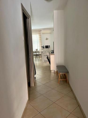 Η κουζίνα ή μικρή κουζίνα στο Chéry Holiday Home
